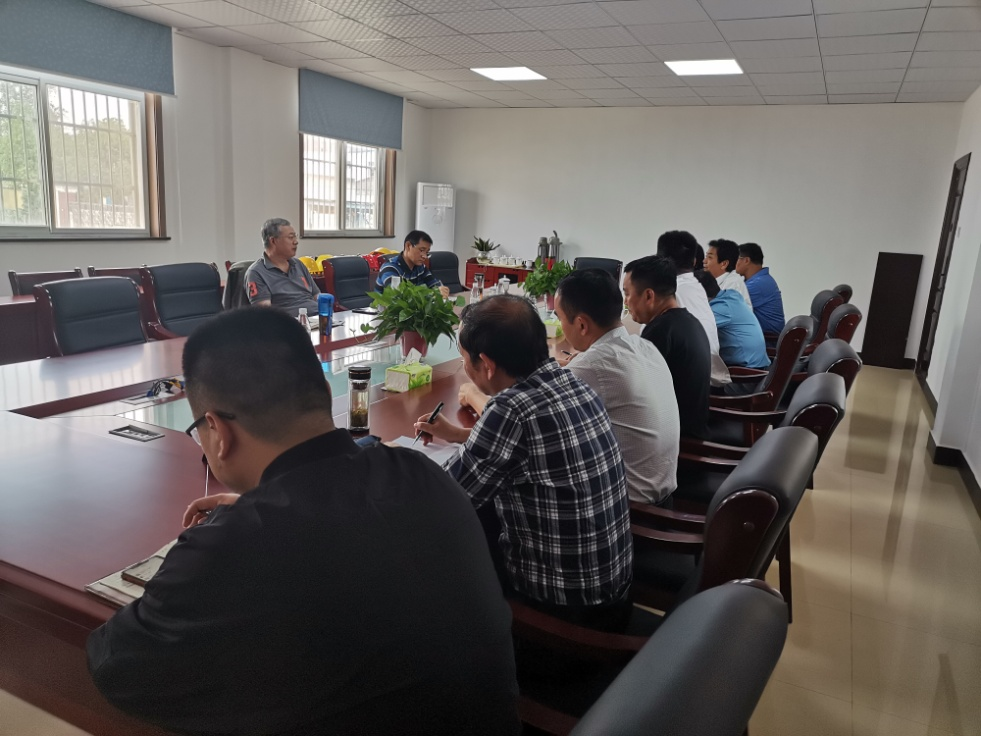 海螺集團副總經理包祥華到安慶安糧調研指導投資咨詢工作